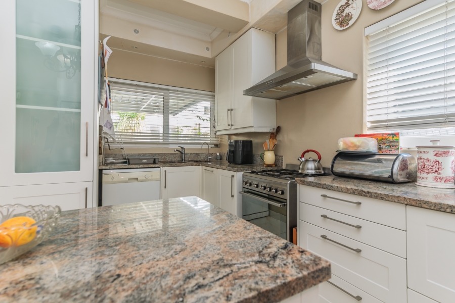 5 Bedroom Property for Sale in Fish Hoek Western Cape